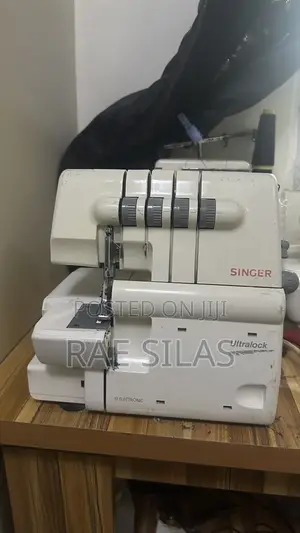 Tabletop Weaving Machine