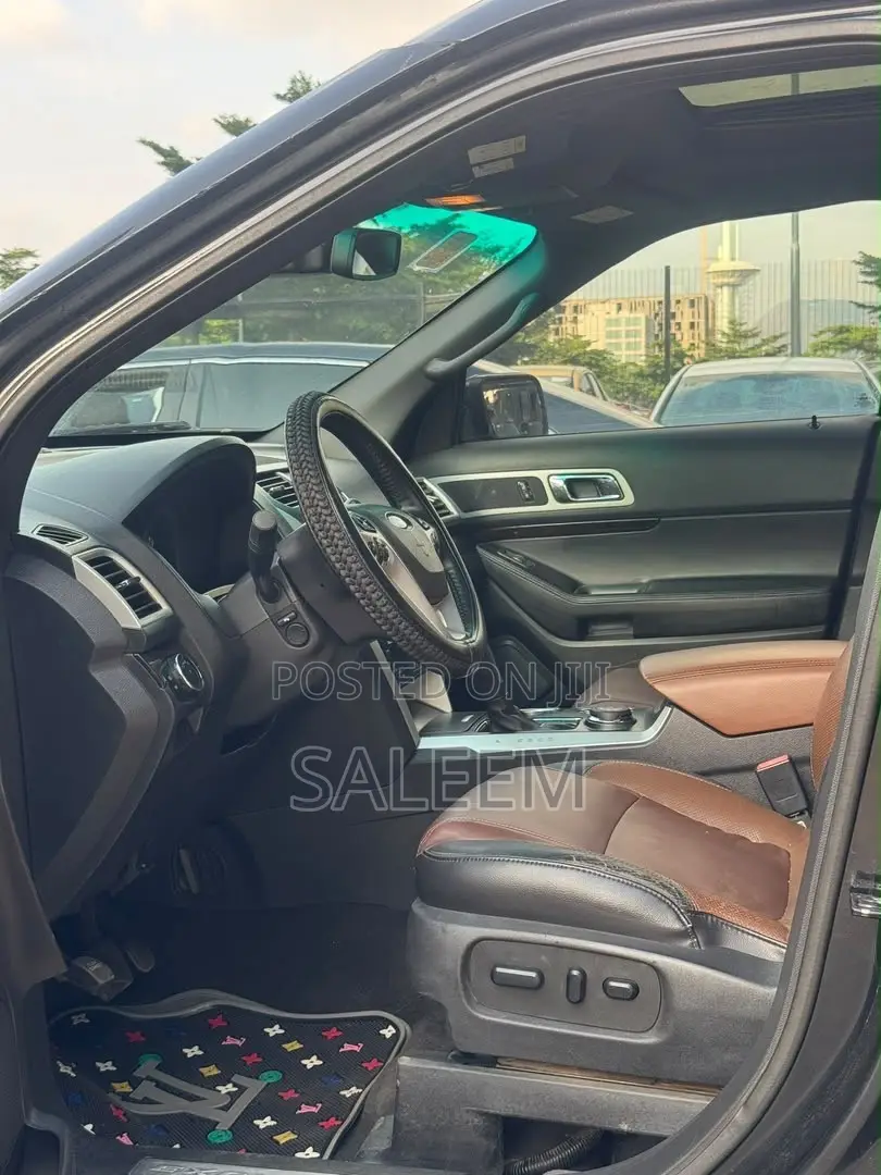 Ford Explorer 2013 Black