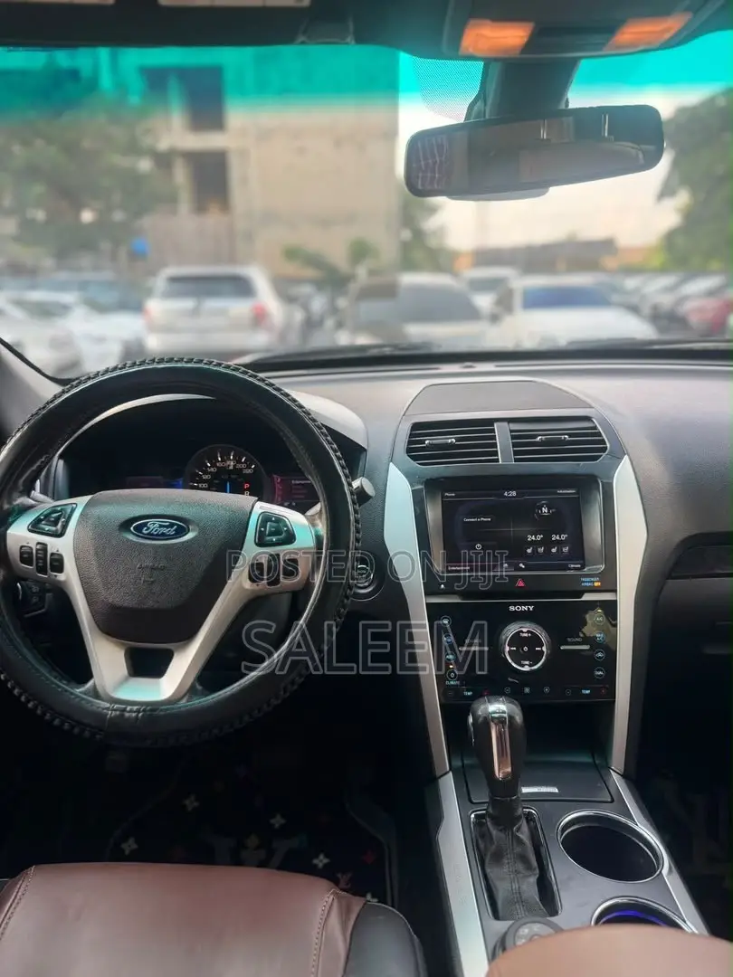 Ford Explorer 2013 Black