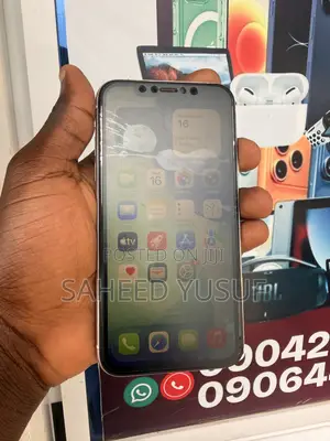 Apple iPhone 11 64 GB White