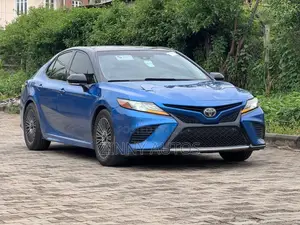 Toyota Camry XSE FWD (2.5L 4cyl 8AM) 2018 Blue