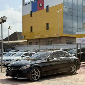 Mercedes-Benz C300 2015 Black
