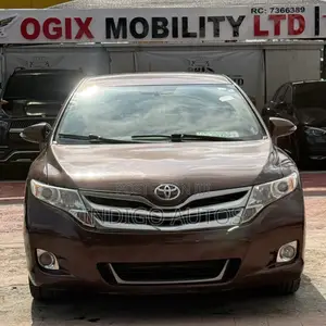 Toyota Venza LE AWD V6 2013 Brown