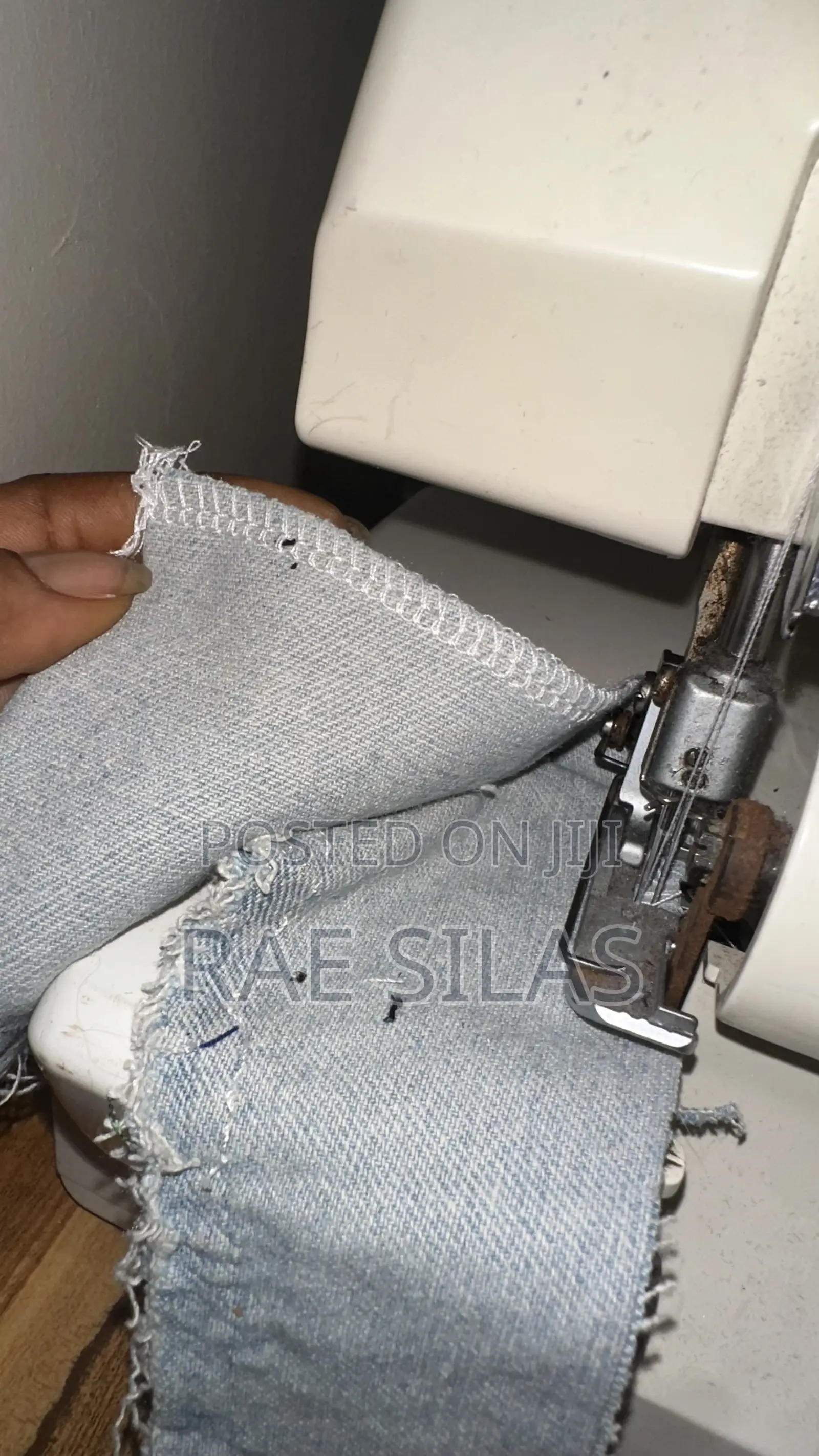 Tabletop Weaving Machine