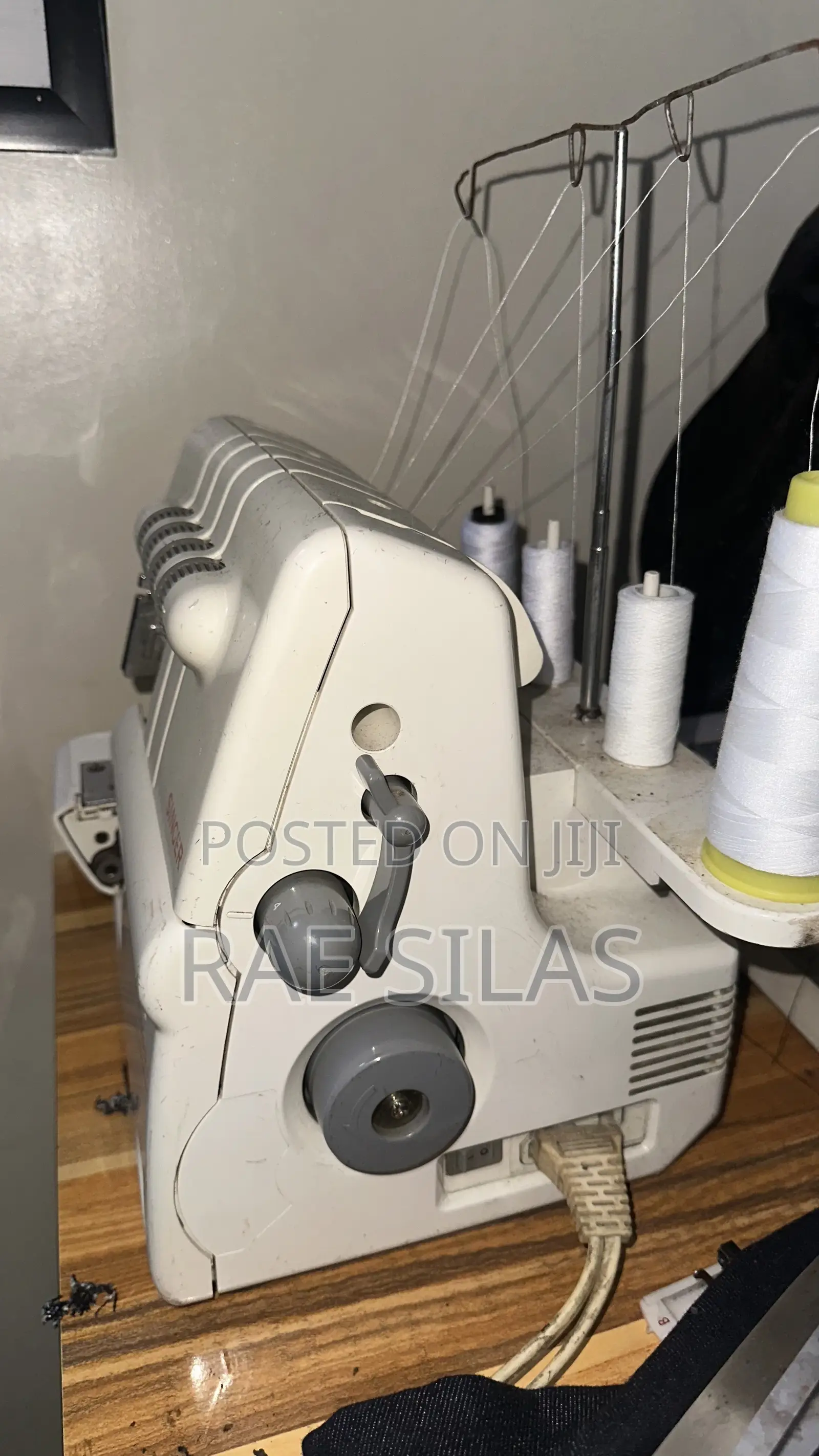 Tabletop Weaving Machine