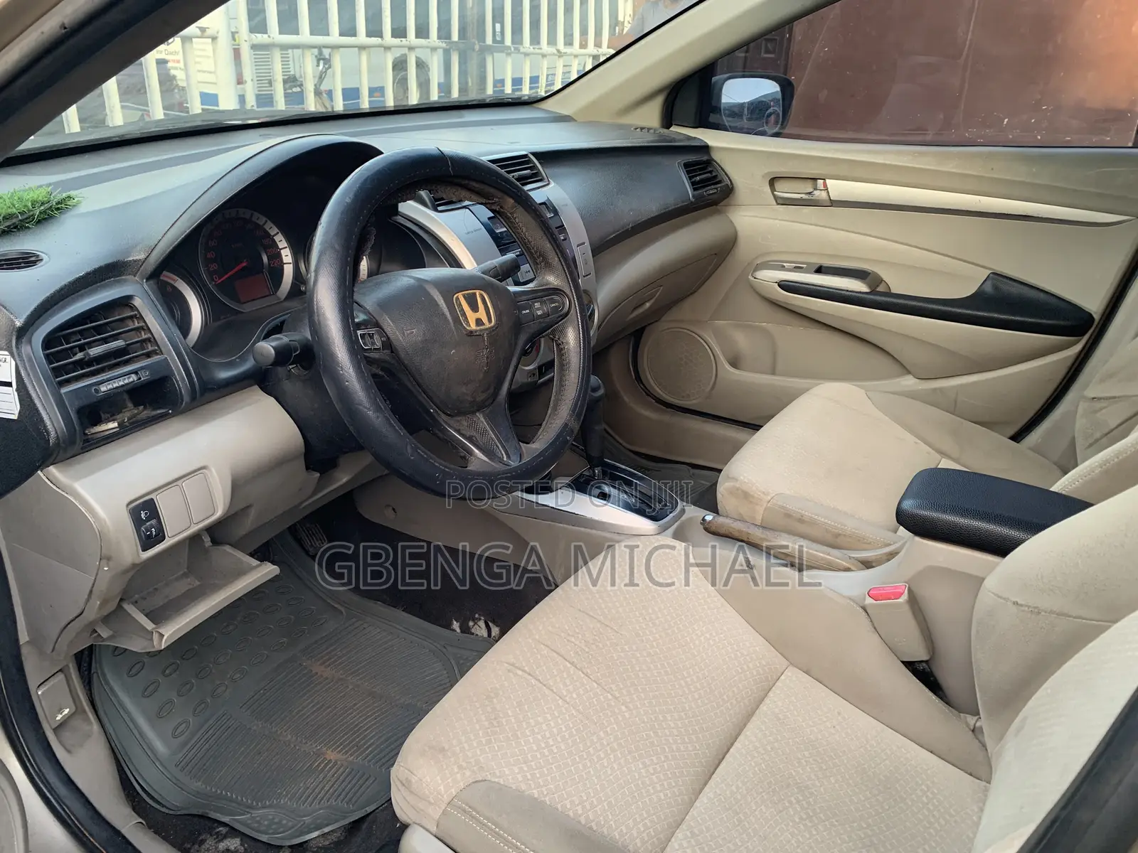 Honda City 2010 Gold