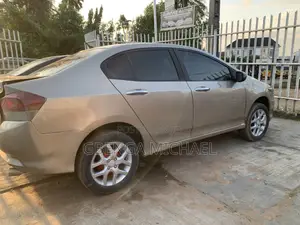 Honda City 2010 Gold