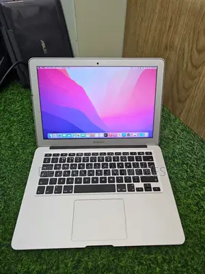 Laptop Apple MacBook Air 2015 2GB Intel Core i5 SSD 128GB
