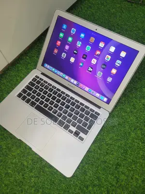 Laptop Apple MacBook Air 2015 2GB Intel Core i5 SSD 128GB