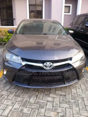 Toyota Camry SE 4dr Sedan (2.5L 4cyl 6A) 2017 Gray