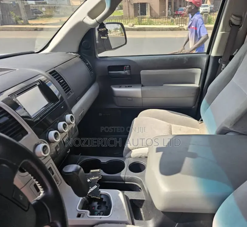 Toyota Sequoia 2008 Silver