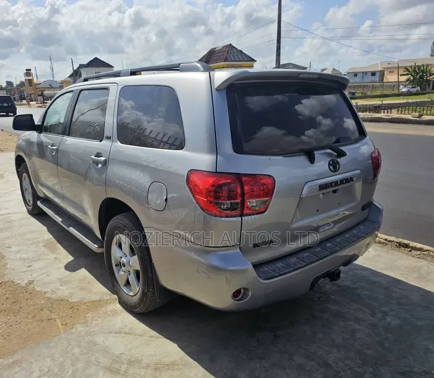 Toyota Sequoia 2008 Silver
