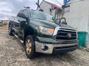 Toyota Tundra 2012 Green