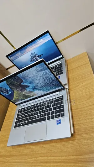 Laptop HP EliteBook 830 G8 16GB Intel Core i7 SSD 512GB