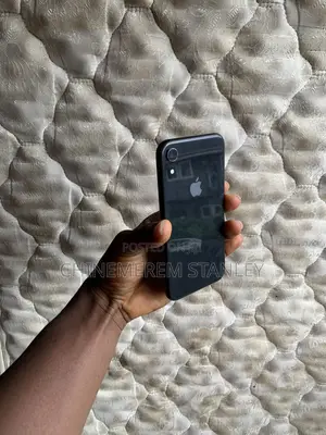 Apple iPhone XR 64 GB Black