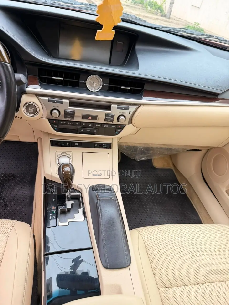 Lexus ES 2013 Red