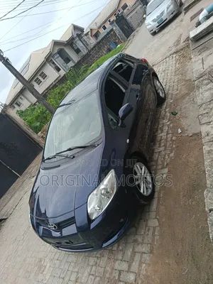Toyota Auris 2009 Blue