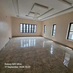 5bdrm Duplex in Vinehill Estate, Lugbe District for sale