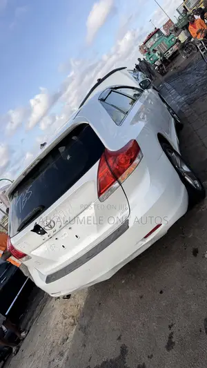 Toyota Venza V6 AWD 2010 White