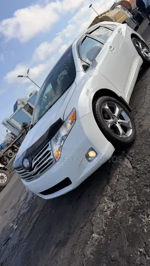 Toyota Venza V6 AWD 2010 White