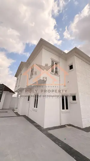 4bdrm Apartment in New Bodija for rent