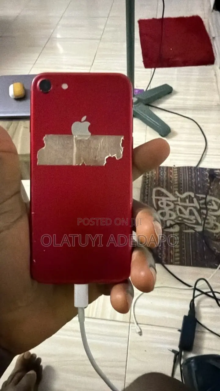 Apple iPhone 7 128 GB Red
