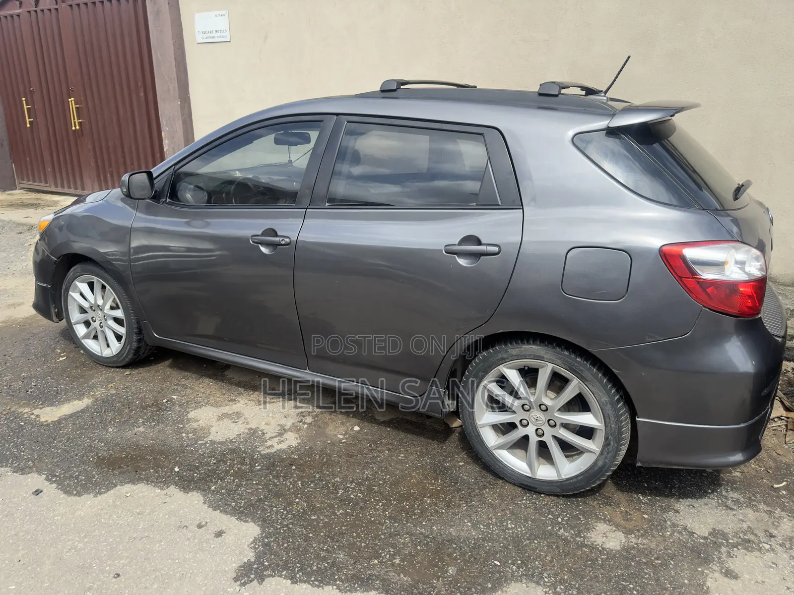 Toyota Matrix 2011 Gray