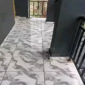 Mini Flat in Alagomeji for rent