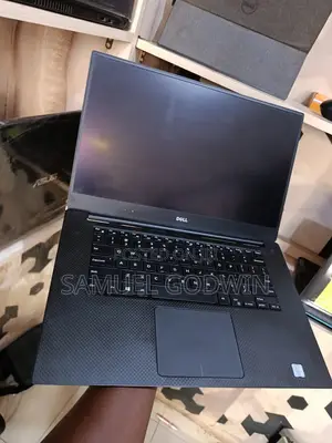 Laptop Dell Precision 5520 16GB Intel Core i7 SSD 256GB