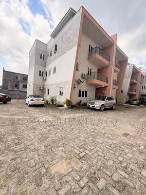 4bdrm Townhouse/Terrace in Mabushi for sale