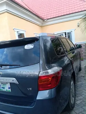 Toyota Highlander 2010 Gray