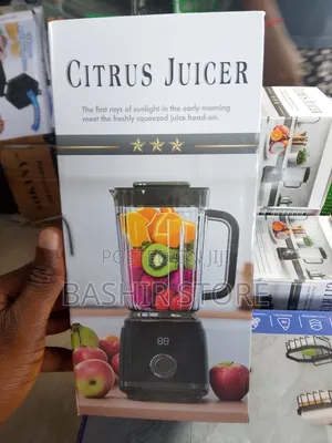 Portable Electric Citrus Juicer and Smoothie Blender