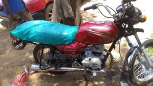 Bajaj Boxer 100 2022 Red