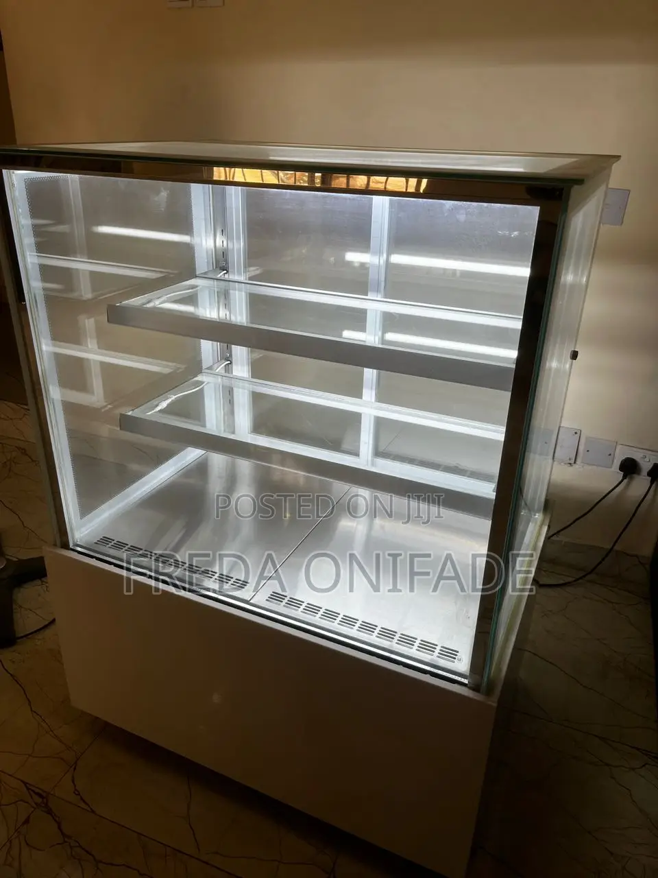 New Cake Chiller