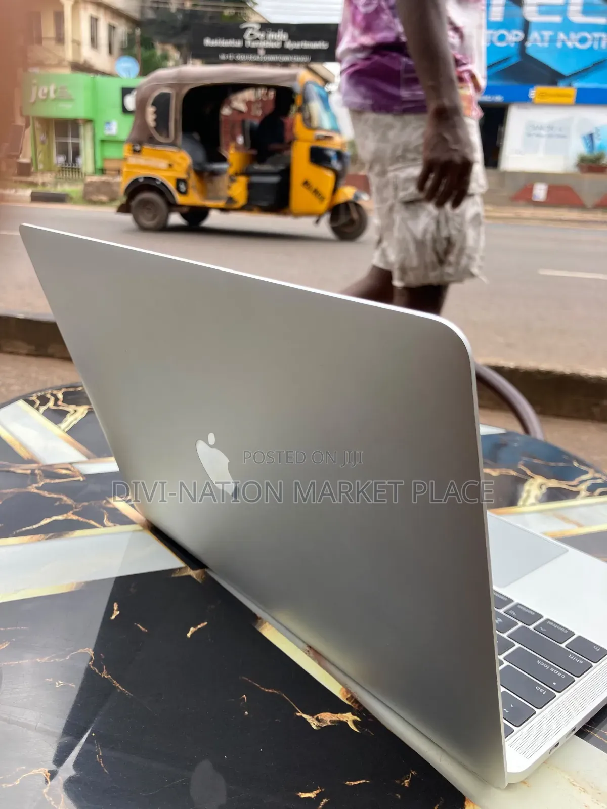 Laptop Apple MacBook Pro 2017 16GB Intel Core i7 SSD 500GB