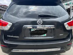Nissan Pathfinder SL FWD 2013 Gray