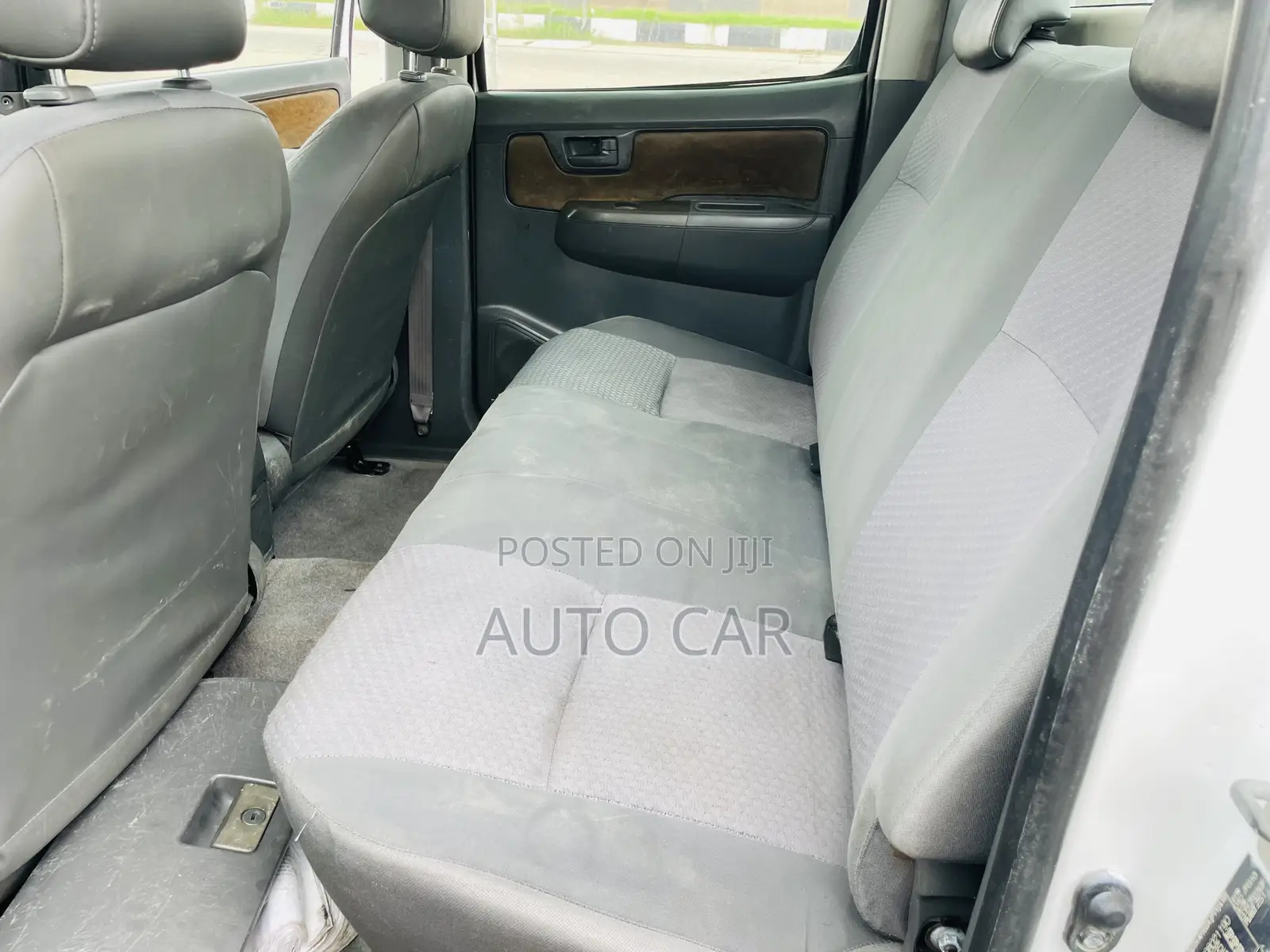 Toyota Hilux 2012 White