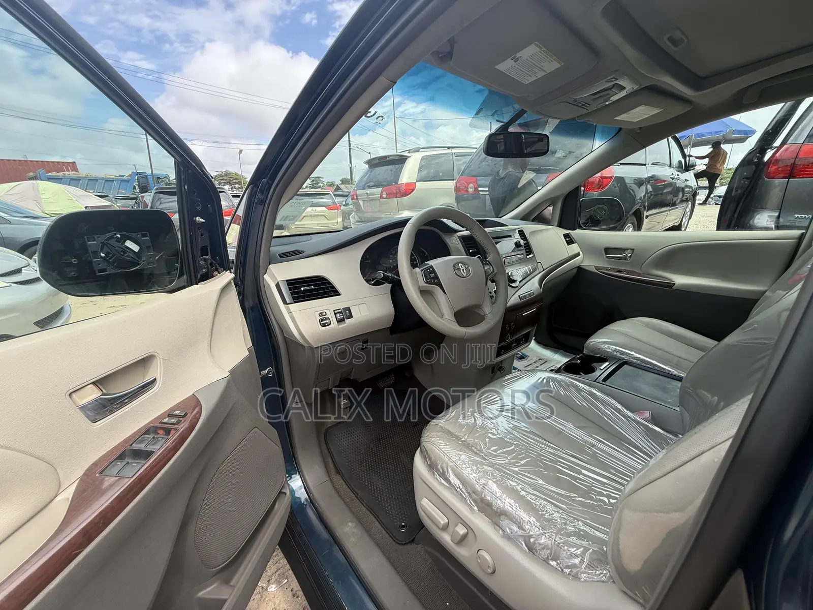 Toyota Sienna 2012 Blue