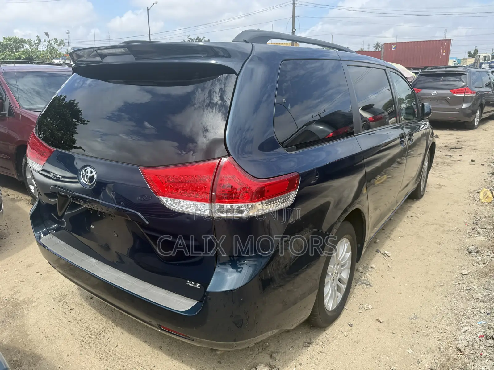 Toyota Sienna 2012 Blue