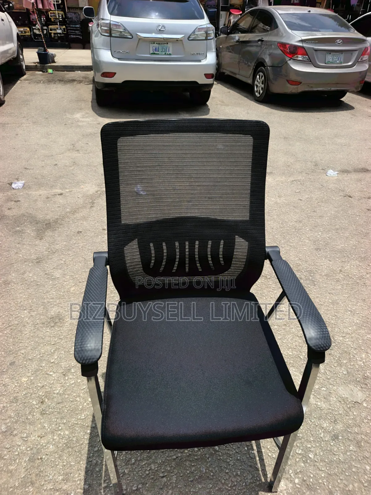 Executive Mesh Conference and Visitors Chair With Lumber Support.