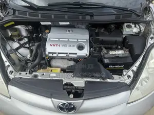 Toyota Sienna 2006 Gold