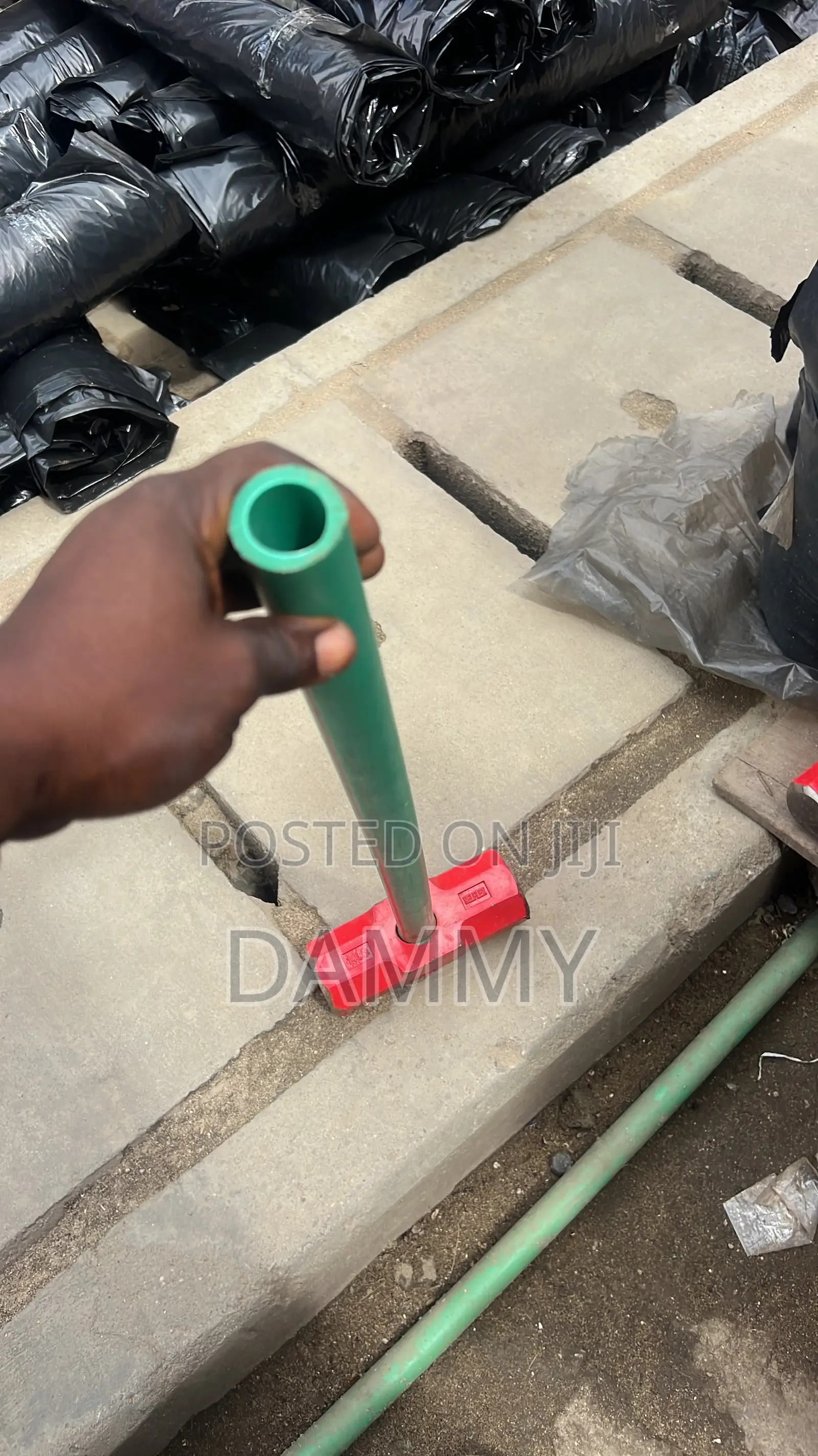 Heavy-Duty Sledgehammer