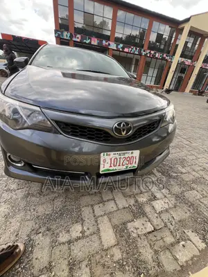 Toyota Camry 2014 Gray