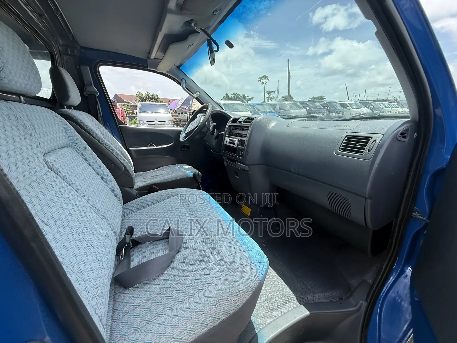 Toyota HiAce 2006 Blue