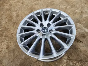 18-Inch Oem Toyota Rim .