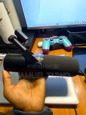 Shure SM7B