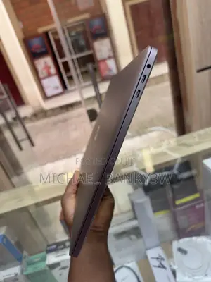 Laptop Apple MacBook Pro 2019 16GB Intel Core i9 SSD 1T