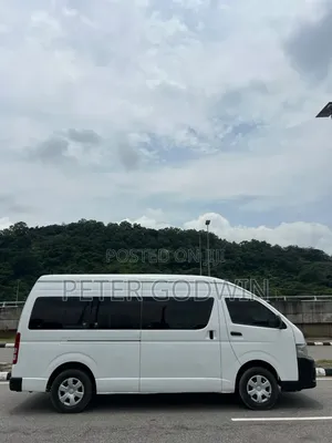 Toyota HiAce 2012 White