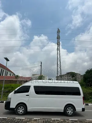Toyota HiAce 2012 White
