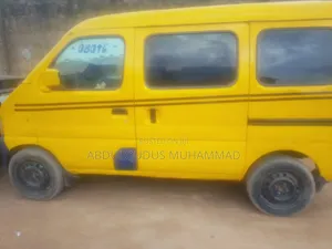 Suzuki APV Minibus 2005 Yellow